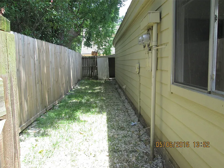 10806 Lynbrook Dr #B — Photo 35