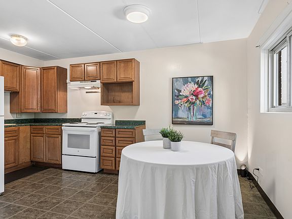5th image of 7432 Washington St APT 202