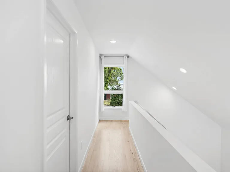 50 Terry Dr — Photo 16