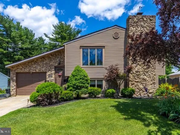 1467 Memorial Ave, Gibbstown, NJ 08027