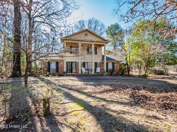 104 Shagbark Dr, Batesville, MS 38606