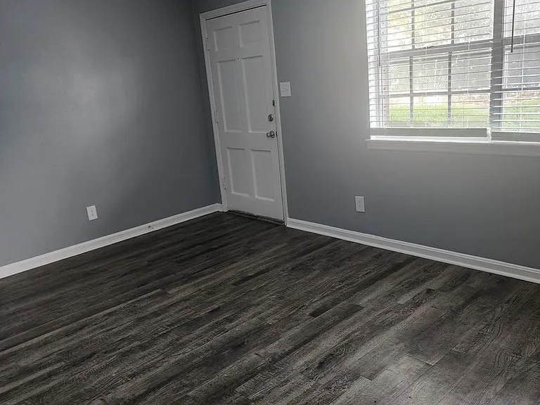 Huntingdon Apartments — Photo 61