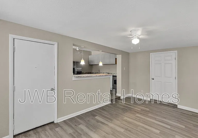 9148 13th Ave — Photo 4