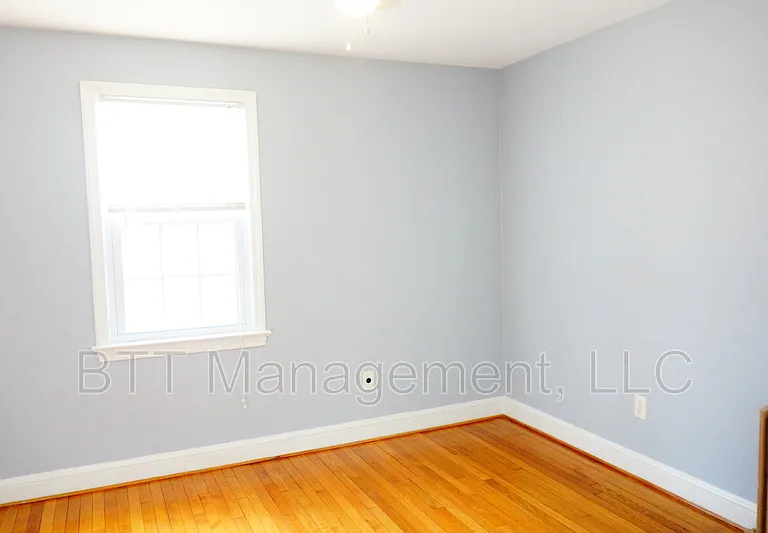 812 Greenwood Cir #4 — Photo 32