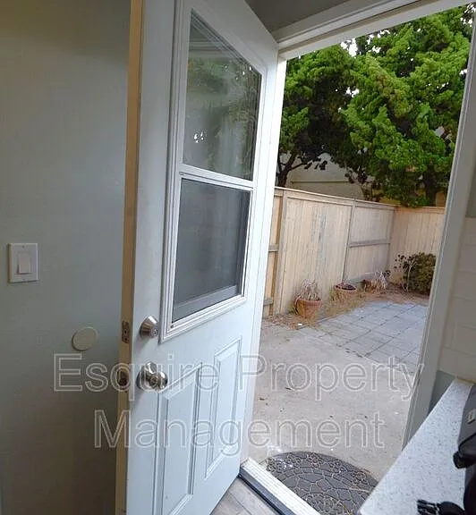 5410 Driftwood St #D — Photo 21