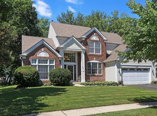 1136 Chesapeake Blvd, Grayslake, IL