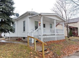 1310 C St SW, Cedar Rapids, IA 52404