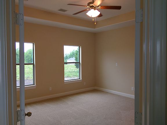 4th image of 14231 Brushwood Dr
