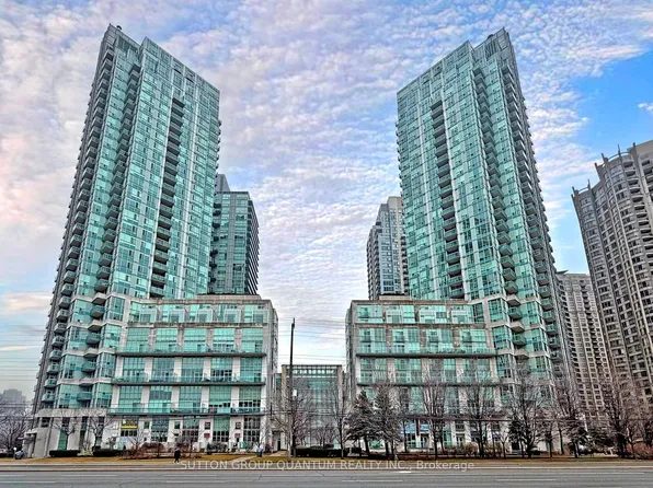 3939 Duke Of York Blvd #701, Mississauga, ON L5B 4N2