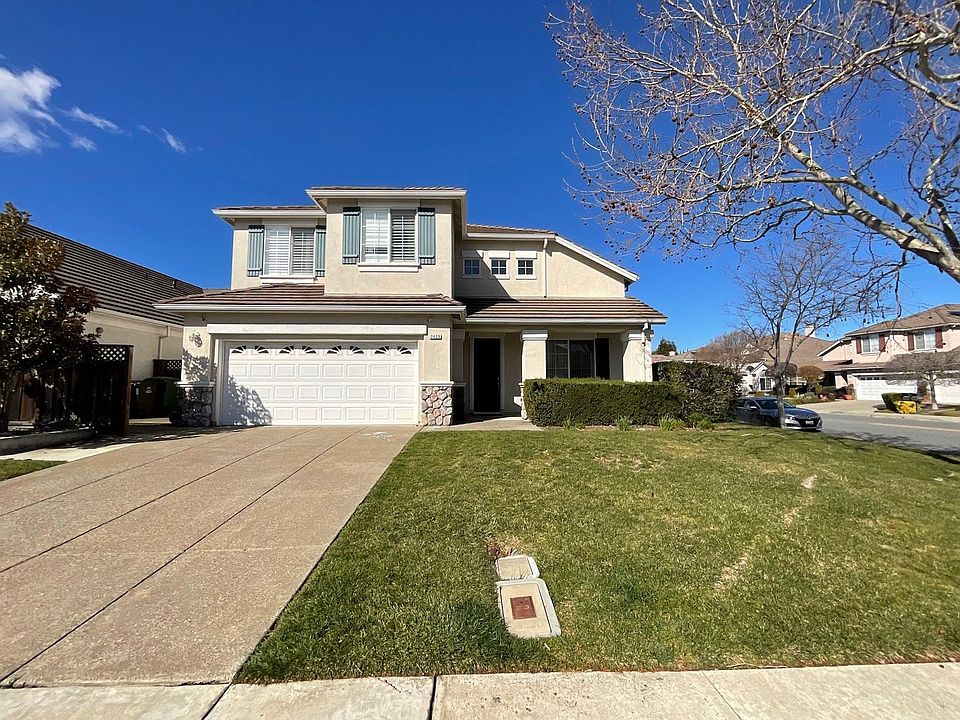 1st image of 2429 Heritage Way