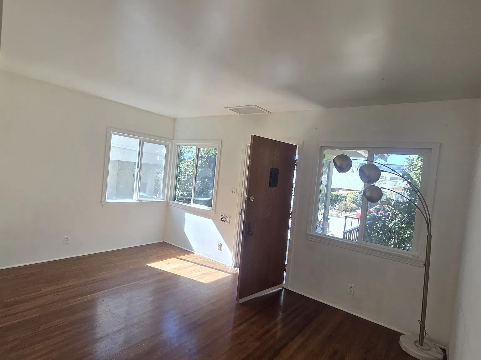 1 bed, 650 sqft, $2,200 — Photo 2