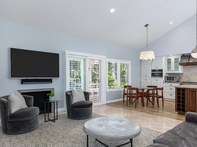 1357 Doverwood Dr — Photo 17