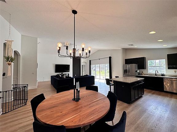 3rd image of 19300 Majestic St