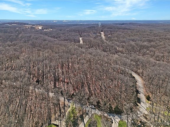4th image of 883 Muirfield Dr