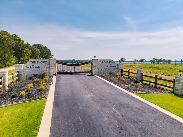 651 Shores Dr, Honey Grove, TX 75446