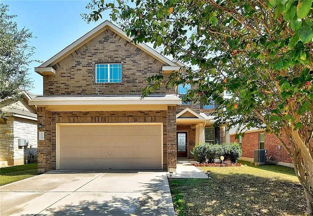 4 bed, 2.5 bath, 1901 sqft, $2,295 — Photo 4