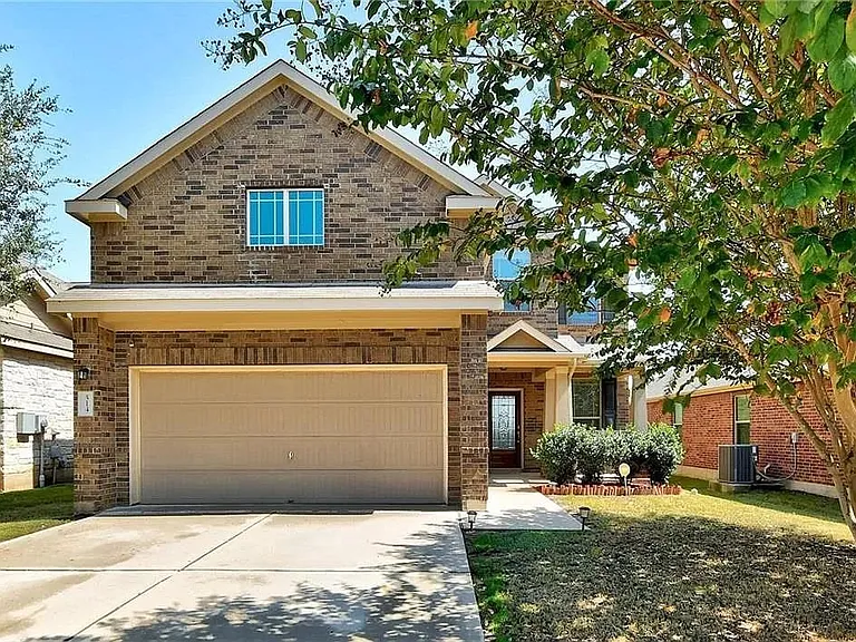 514 Travertine Trl — Photo 4