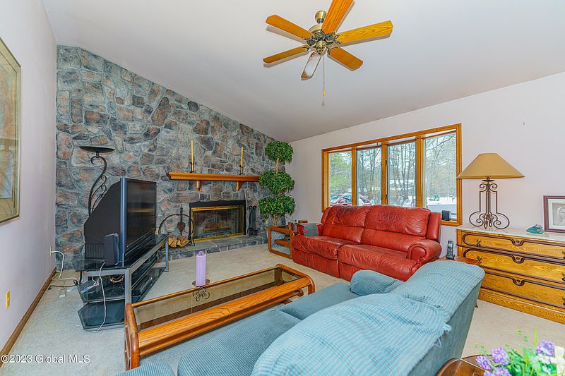 5th image of 3 Pinebrook Drive