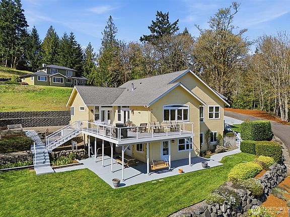 2nd image of 4987 Illahee Road NE