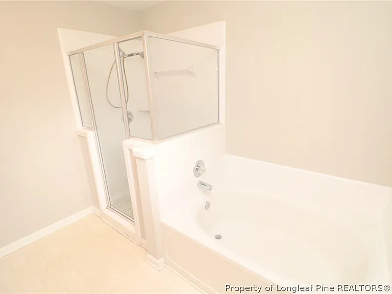 510 Wheeling Cir — Photo 19