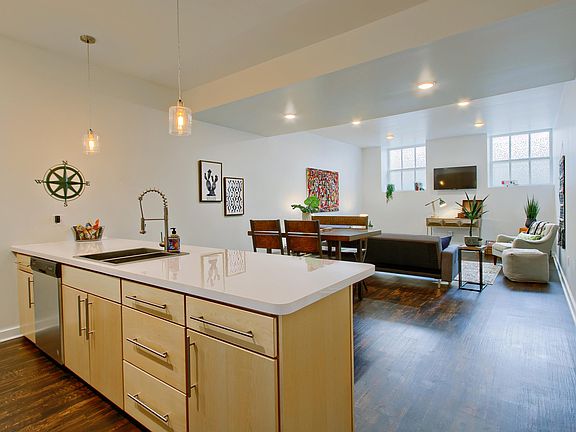 5th image of 1839 Green St APT 103