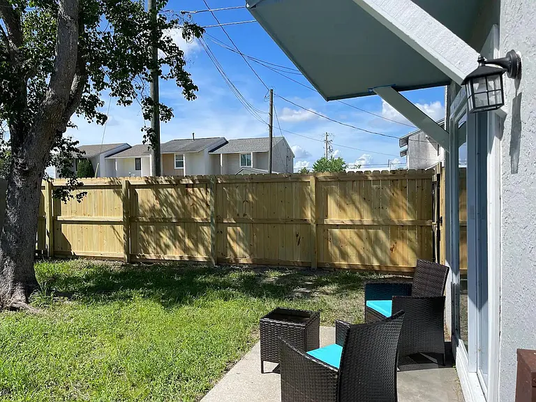 1421 Kraft Ave — Photo 24