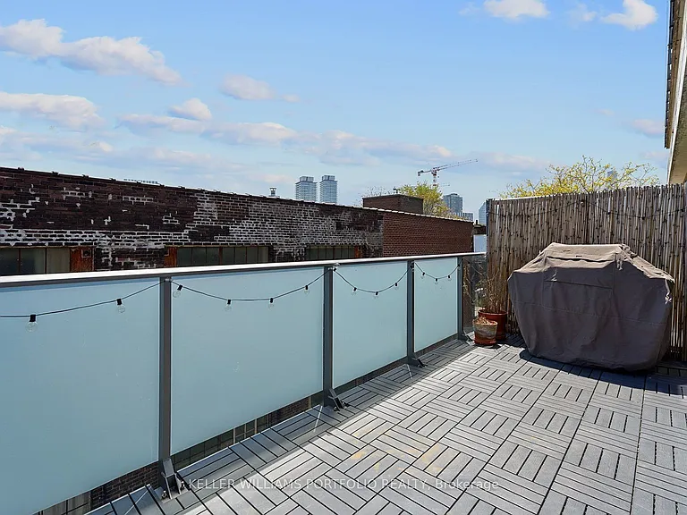 569 King St E #407 — Photo 29