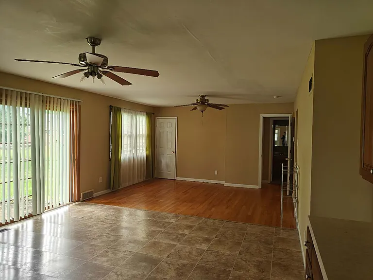 1355 Burning Tree Dr — Photo 4