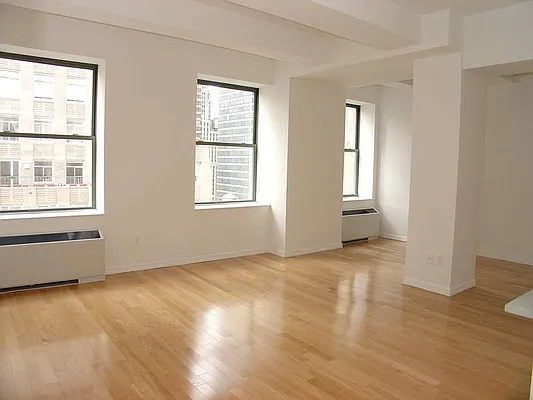 Rented by BLU Real Estate | media 12