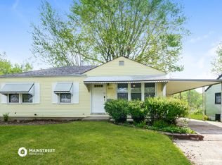 9822 Eastdell Dr, Saint Louis, MO 63136
