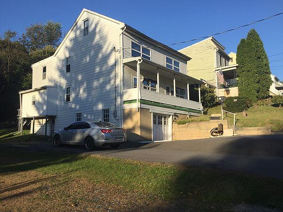 3rd image of 1129 W Centre St