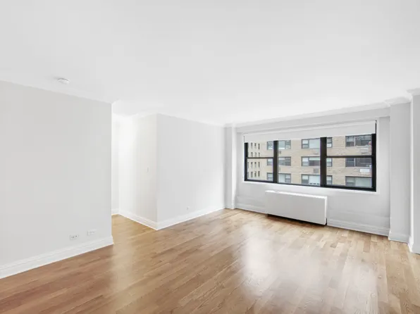 141 East 33rd Street 009L image 3 of 7