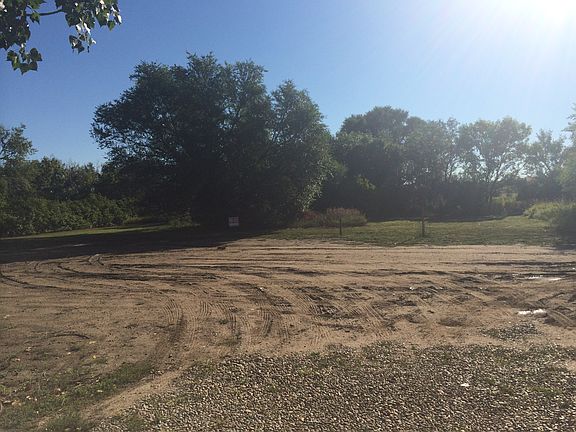2nd image of 1ST Ave. E Lot On