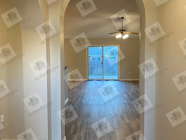 5162 Brookside Dr — Photo 2