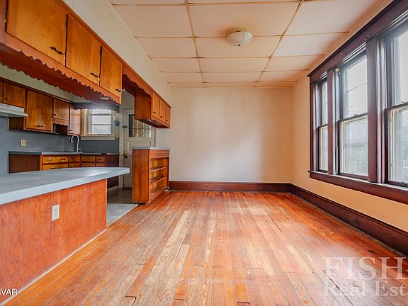5th image of 1105-1107 Walnut St