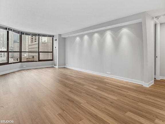 3rd image of 405 N Wabash Ave Unit 914
