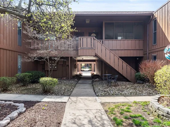 33803 Electric Blvd APT G20, Avon Lake, OH 44012