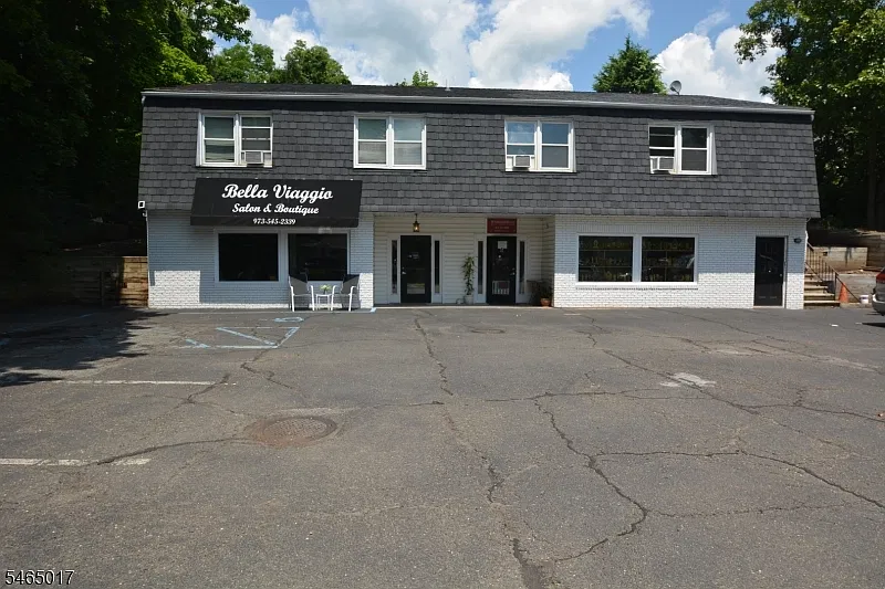 1 bed, 1.0 bath, $1,650 — Photo 2