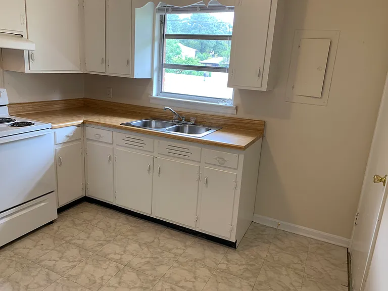 3339 Old Montgomery Hwy #C — Photo 10
