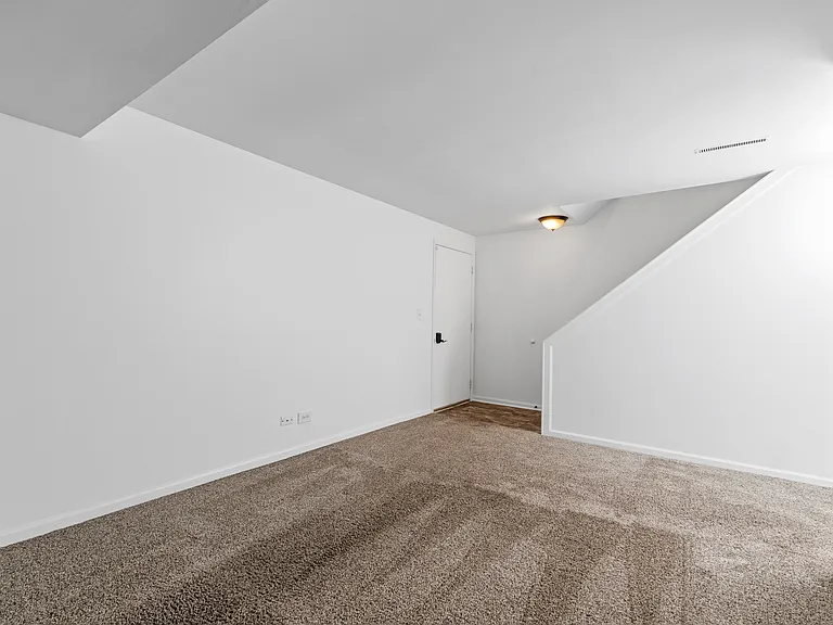 Dean Dr — Photo 19