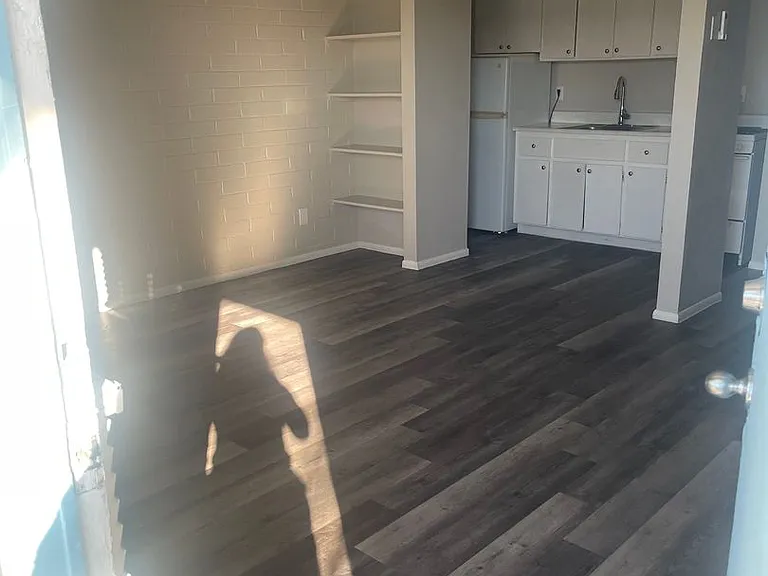 Elton Studio Suites — Photo 20