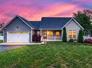 190 Montgomery Rd, Staunton, VA 24401