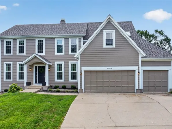 12308 Rosewood St, Overland Park, KS 66209