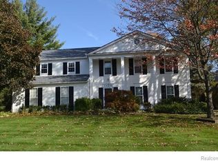 35638 Fredericksburg Rd, Farmington Hills, MI 48331