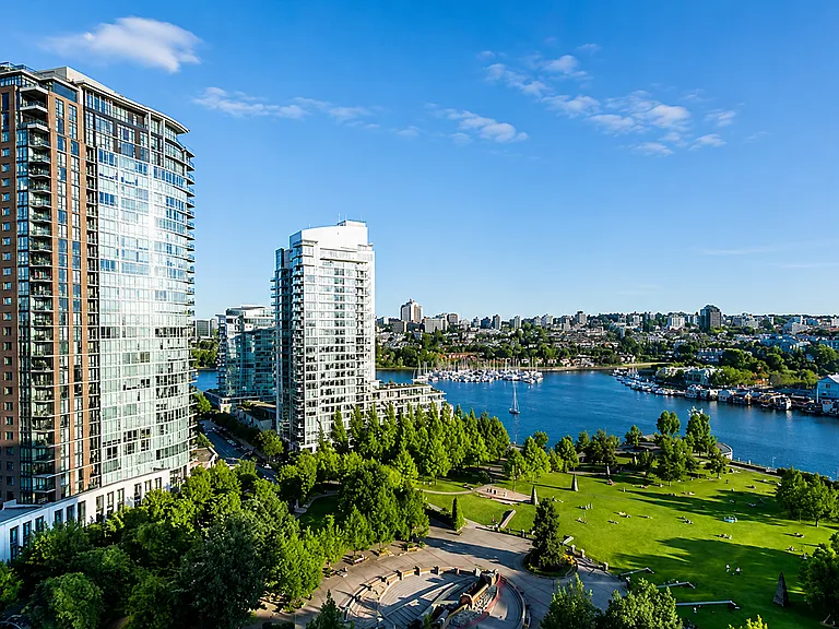 455 Beach Cres #XX — Photo 9