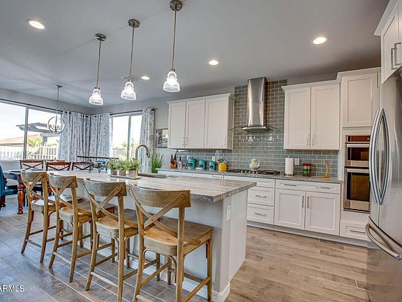 4th image of 2395 N Acacia Way