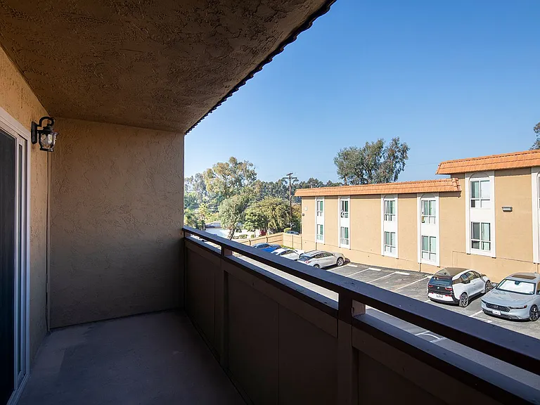 Volterra Apartments — Photo 23