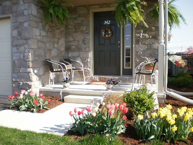 front- now has storm door