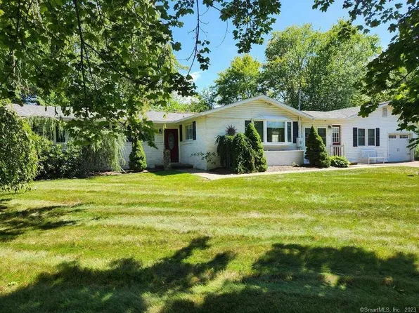 16 Applewood Road, Branford, CT 06405