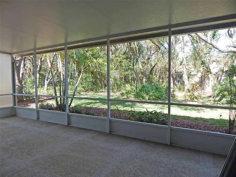 5925 Sandhill Ridge Dr — Photo 12